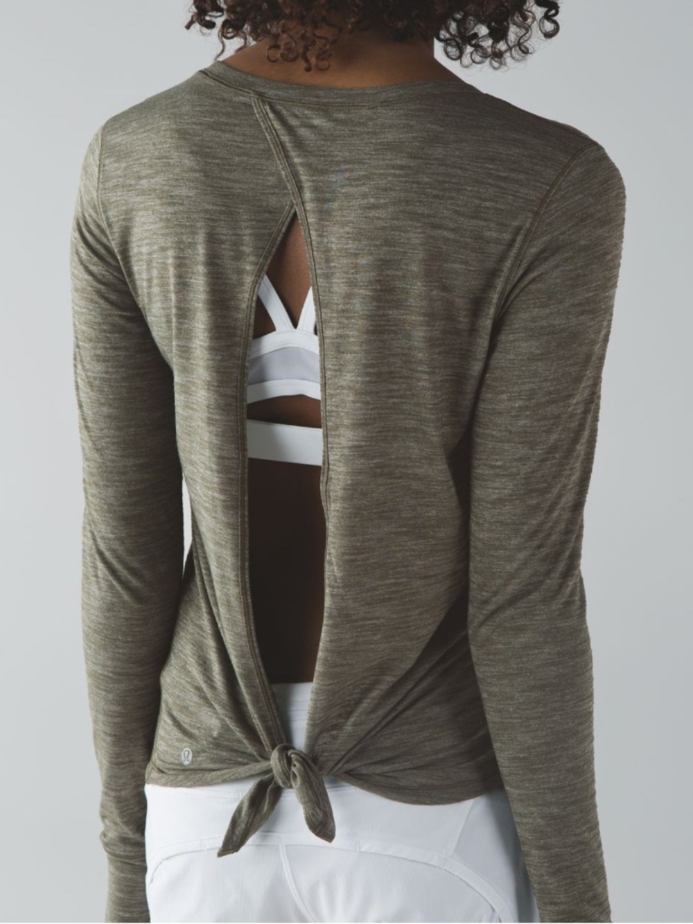 NWT LULULEMON BEAT THE HEAT OPEN TIE BACK LONG SLEEVE SHIRT FATIGUE GREEN SIZE 4